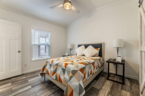 IN1650H11059 Bedroom 1